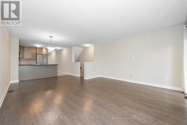 28869009/634-danaca-private/carson-meadows/ottawa/ontario/K1K2V7_13