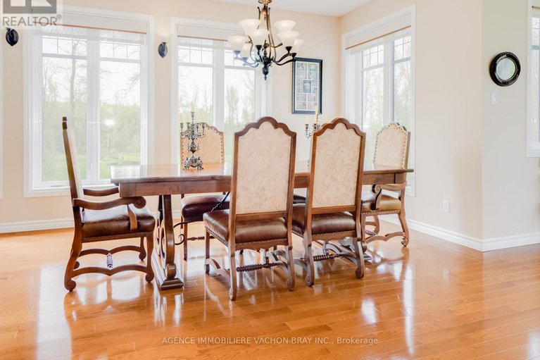 27979759/18668-concession-2-road/north-glengarry-kenyon-twp/north-glengarry/ontario/K0C1B0_7