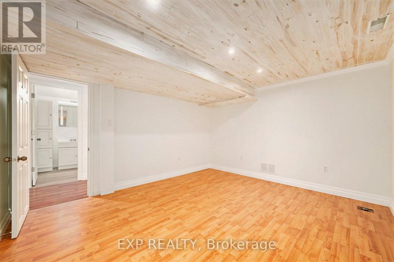 28811439/1954-rosebella-avenue/blossom-parkleitrim/ottawa/ontario/K1T1G7_27