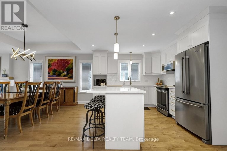 29474094/715-azure-street/village-of-russell/russell/ontario/K4R0E5_7