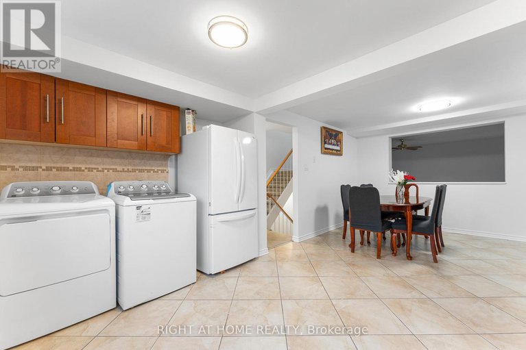 29056028/32-2296-orient-park-drive/blackburn-hamlet-south/ottawa/ontario/K1B4N6_14