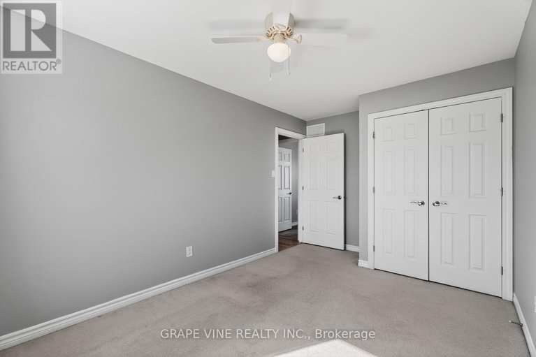 29427195/84-settlement-lane/village-of-russell/russell/ontario/K4R0A4_27