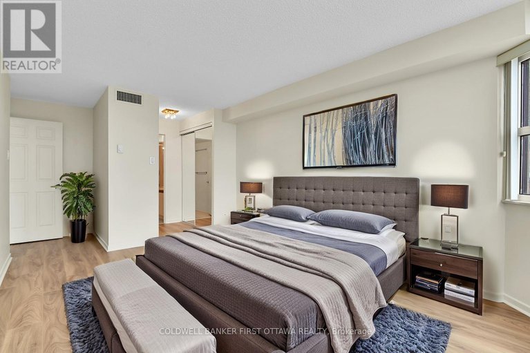 28180753/1601-1510-riverside-drive/riverview-park/ottawa/ontario/K1G4X5_5