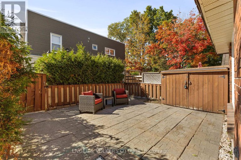 28900181/202-royalton-private/hunt-club-woods/ottawa/ontario/K1V9S3_29