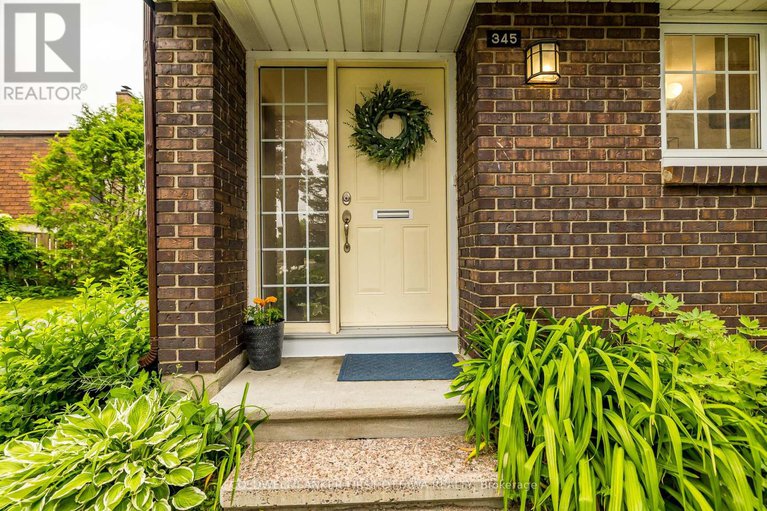 28497718/55-345-kintyre-private/carleton-square/ottawa/ontario/K2C3M6_3