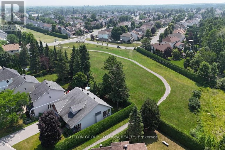 28715865/18-sirocco-crescent/stittsville-north/ottawa/ontario/K2S1Z7_42