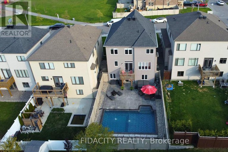 29244731/547-parade-drive/stittsville-south/ottawa/ontario/K2S0X8_37