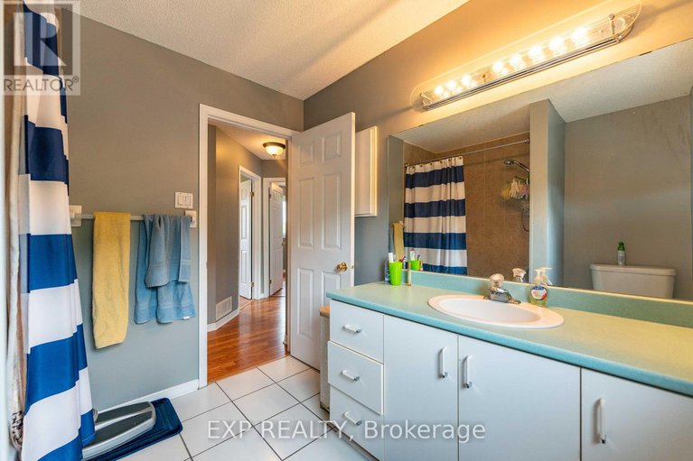 28448593/3379-descotes-circle/town-of-rockland/clarence-rockland/ontario/K4K1A8_20