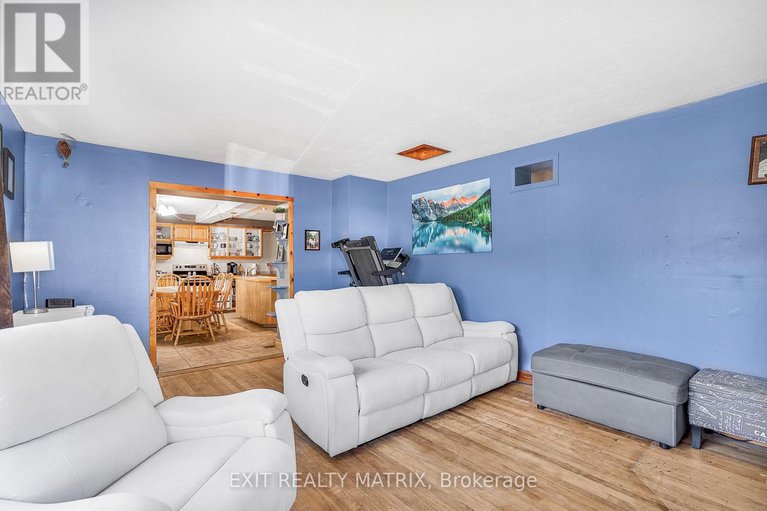 28379387/1018-sinclair-street/hawkesbury/hawkesbury/ontario/K6A1E5_5