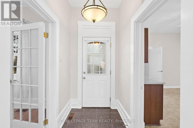 29187771/5584-manotick-main-street/manotick-village-manotick-estates/ottawa/ontario/K4M1A4_6