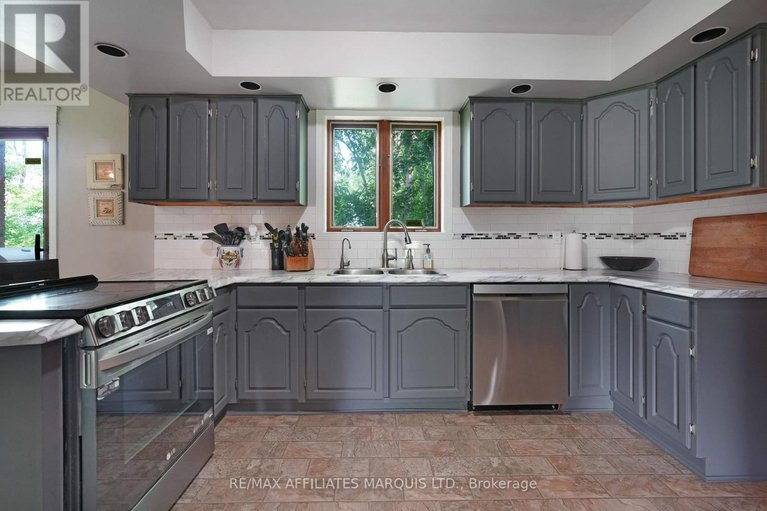 28455162/18467-andre-avenue/south-glengarry-charlottenburgh-twp/south-glengarry/ontario/K0C1S0_25