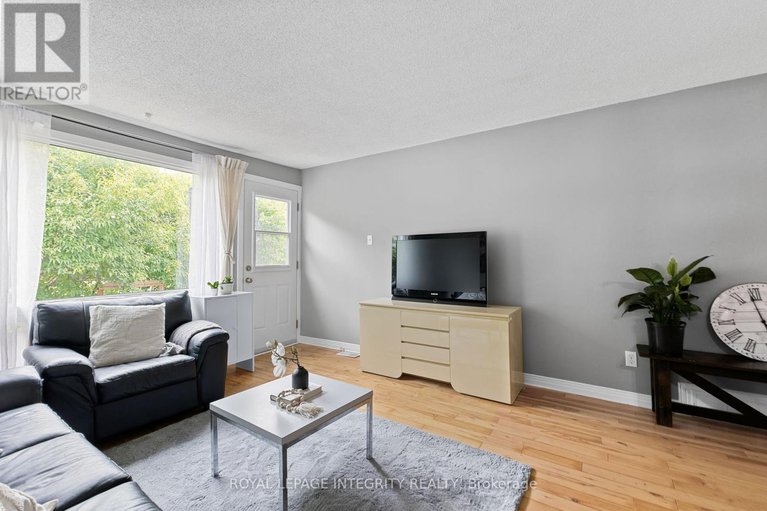 28535502/316-woodfield-drive/tanglewood/ottawa/ontario/K2G3W9_11