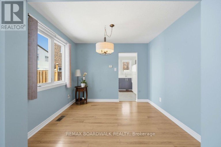 29425117/65-837-eastvale-drive/beaconwood/ottawa/ontario/K1J7T5_13