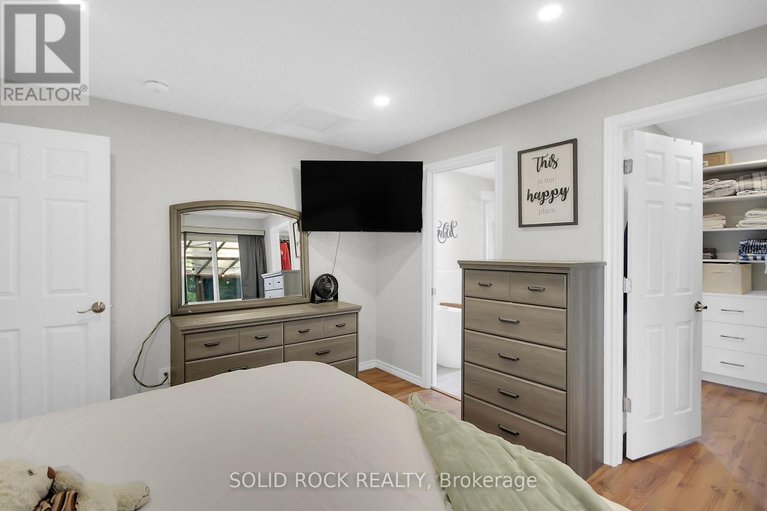 28485152/7312-bank-street/osgoode-twp-south-of-reg-rd-6/ottawa/ontario/K0A2P0_27