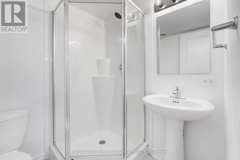 29414208/53-121-poplin-street/riverside-southgloucester-glen/ottawa/ontario/K4M0G7_32