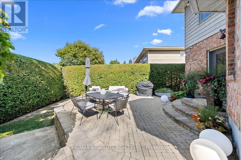 28881078/3-buttonwood-trail/stittsville-central/ottawa/ontario/K2S1C9_39