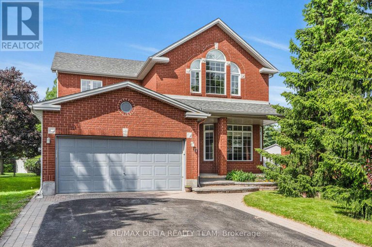 28418821/17-solace-court/carson-meadows/ottawa/ontario/K1K4T5_1