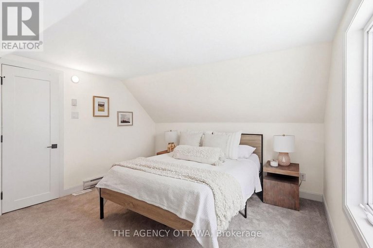 29525644/4667-albion-road-s/blossom-parkkemp-parkfindlay-creek/ottawa/ontario/K1X1A4_19