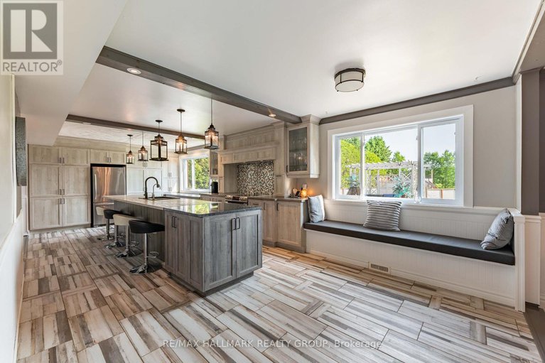 28470245/2914-pattee-road-e/east-hawkesbury-twp/east-hawkesbury/ontario/K6A2R2_10