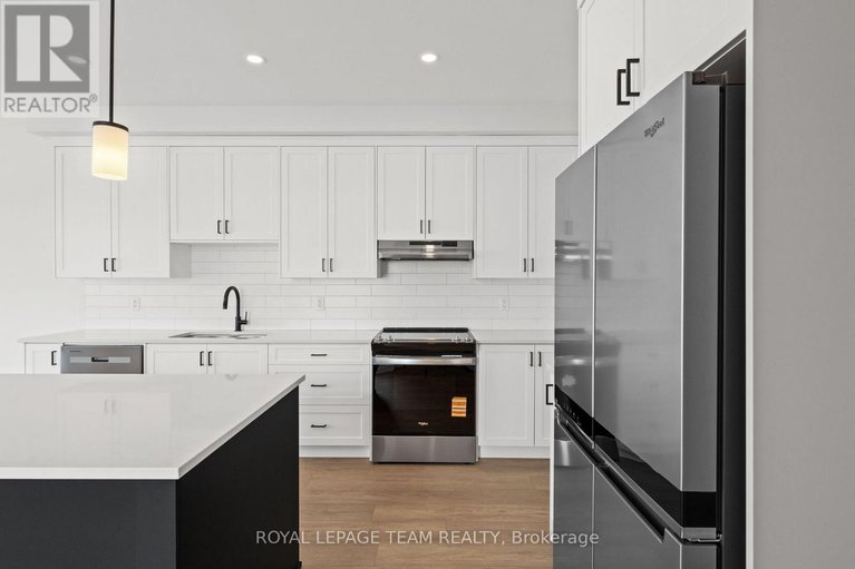 29368968/1064-moore-street/brockville/brockville/ontario/K6V0H2_18