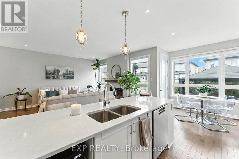28825535/68-palfrey-way/emerald-meadowstrailwest/ottawa/ontario/K2V0B4_21
