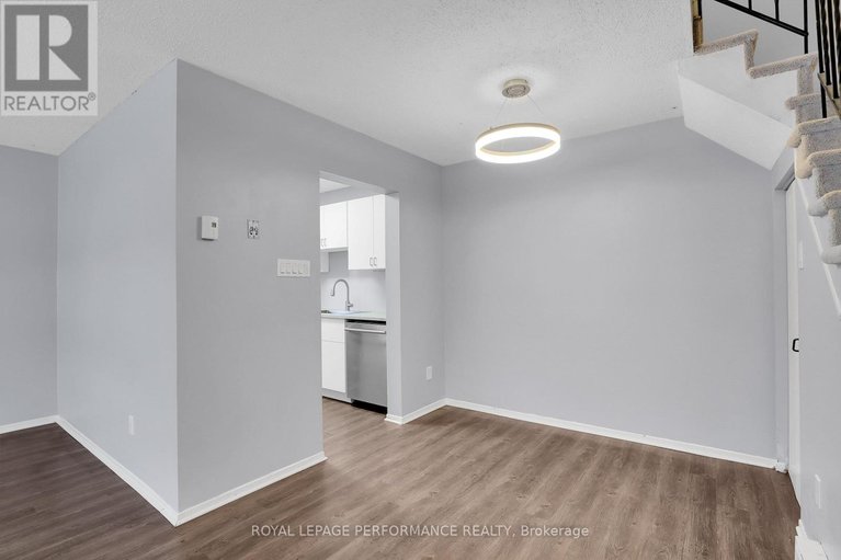 29402527/8d-lovell-lane/westcliffe-estates/ottawa/ontario/K2H9B6_9