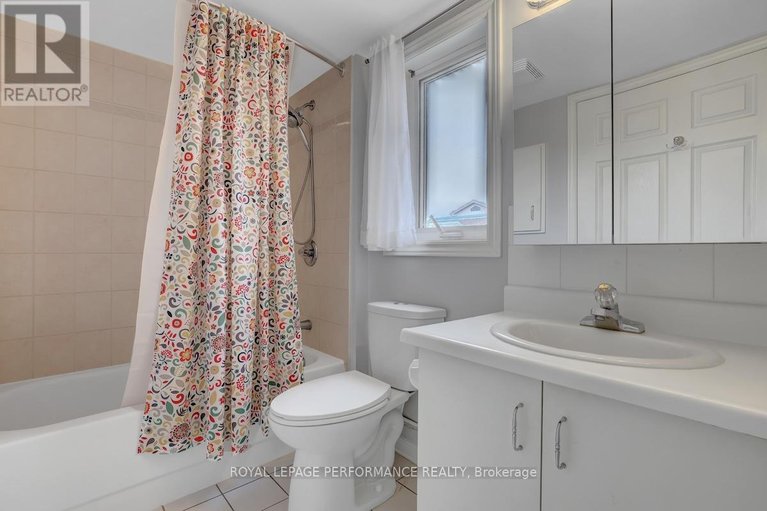 29680280/401d-1-columbus-avenue/overbrook/ottawa/ontario/K1K4L1_25