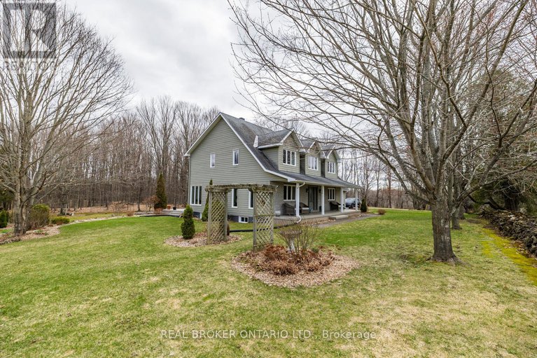 28210560/1954-abbott-road/north-grenville-twp-kemptville-south/north-grenville/ontario/K0G1J0_46