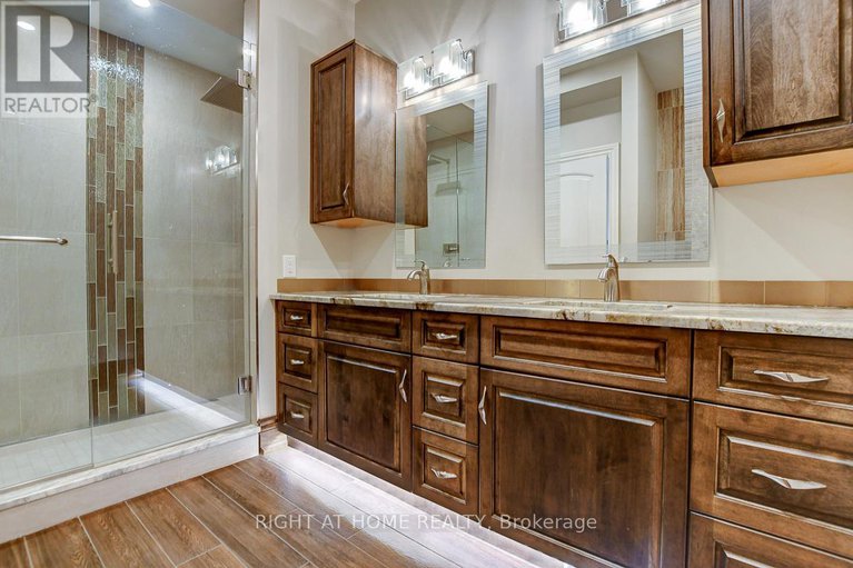 28184853/1271-field-street/bel-air-park/ottawa/ontario/K2C2P9_22