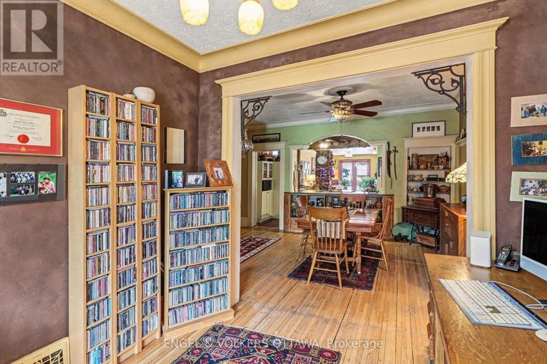 29394654/88-pinhey-street/hintonburg/ottawa/ontario/K1Y1T4_6