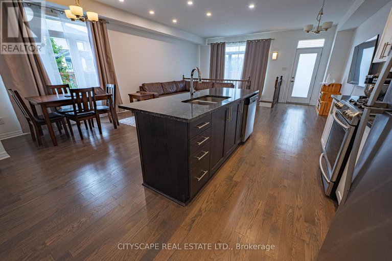 28681279/174-joshua-street/mer-bleuebradley-estatesanderson-park/ottawa/ontario/K1W0A3_21