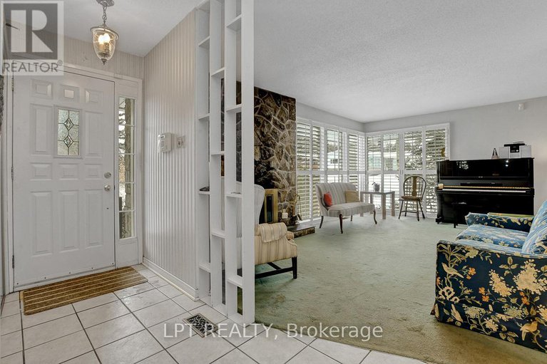 29427197/1771-mcmaster-avenue/urbandale-acres/ottawa/ontario/K1H6R7_6