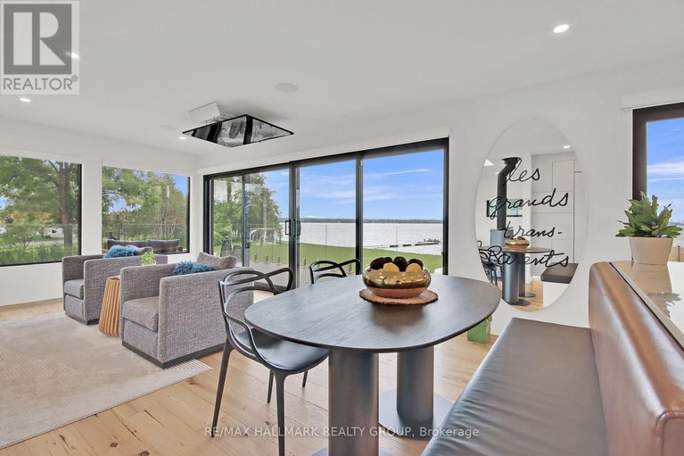 28484970/227-grandview-road/crystal-bayrocky-point/ottawa/ontario/K2H8B9_10