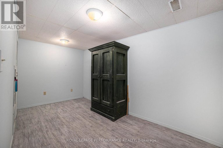 28983039/70-st-lawrence-street/ingleside/south-stormont/ontario/K0C1M0_23