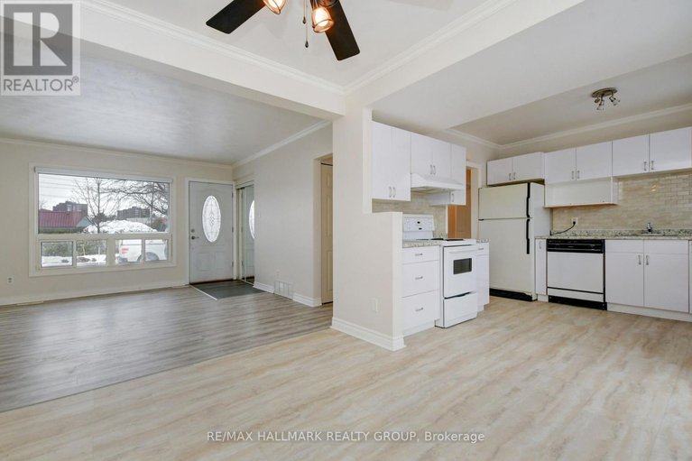 29245536/2223-martha-avenue/hawthorne-meadows/ottawa/ontario/K1G1K8_8