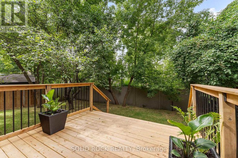 28762668/210-carleton-avenue/ottawa-westtunneys-pasture/ottawa/ontario/K1Y0J3_36