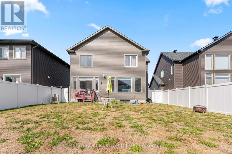 28980027/28-sopwith-private/huntley-ward-south-east/ottawa/ontario/K0A1L0_32