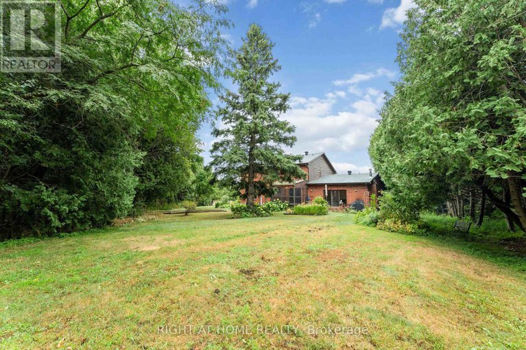 28765727/2-muirfield-gardens/cedar-hillorchard-estates/ottawa/ontario/K2R1B8_41