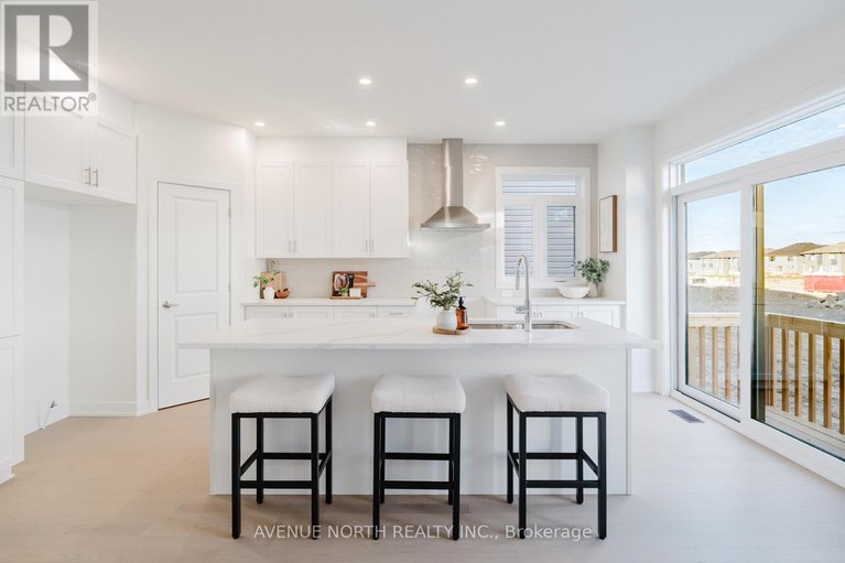 29652352/1729-rotterdam-circle/rural-kanata-central/ottawa/ontario/K2W1A5_21