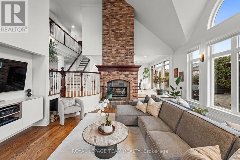 29645621/17-craigmohr-court/craig-henrywoodvale/ottawa/ontario/K2G4P9_13