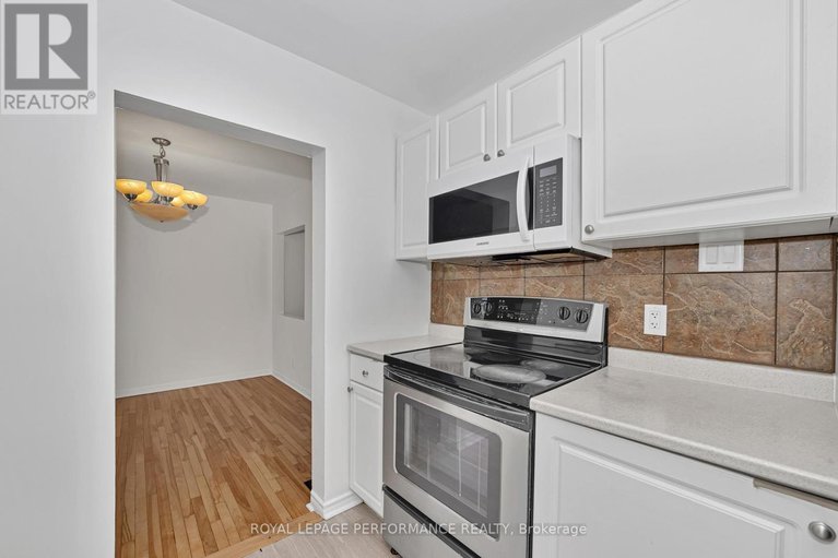 28502745/622-borthwick-avenue/castle-heightsrideau-high/ottawa/ontario/K1K2L9_15