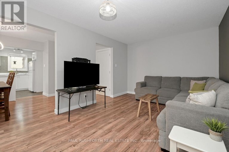 29613824/244-salter-crescent/beaverbrook/ottawa/ontario/K2K1Z2_7