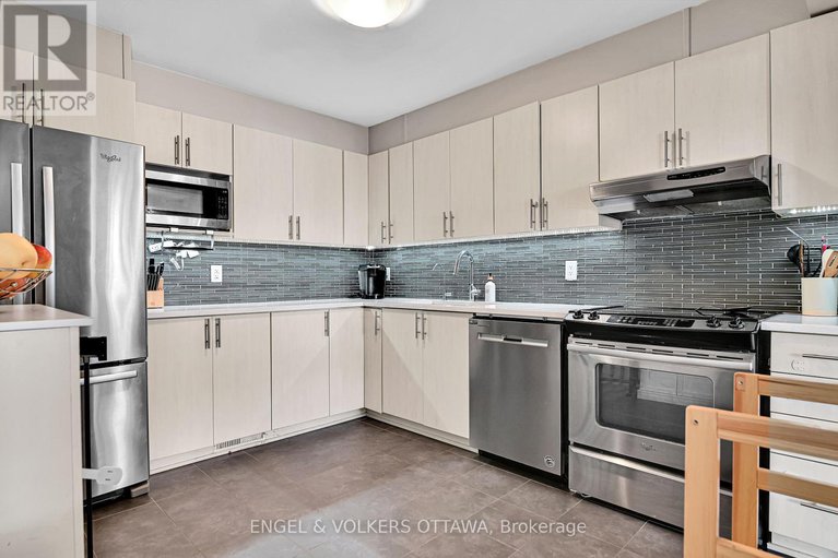 28940714/123-waterfern-way/avalon-east/ottawa/ontario/K4A0T4_10