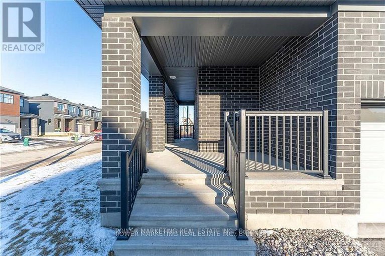 28896980/900-athenry-court/half-moon-bay/ottawa/ontario/K2J7C5_3