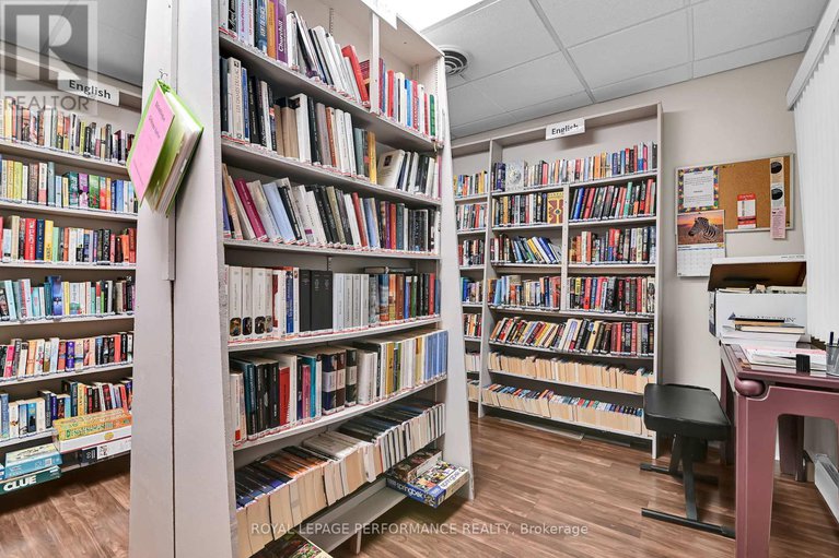 28548076/202-158-b-mcarthur-avenue/vanier/ottawa/ontario/K1L8C9_30