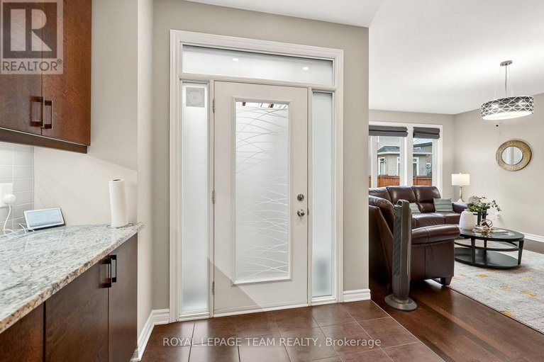 29591356/216-helen-rapp-way/blossom-parkkemp-parkfindlay-creek/ottawa/ontario/K1T0P6_16