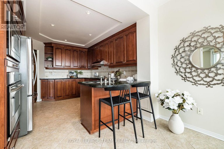 29381362/1002-38-metropole-private/westboro-north/ottawa/ontario/K1Z1E9_17