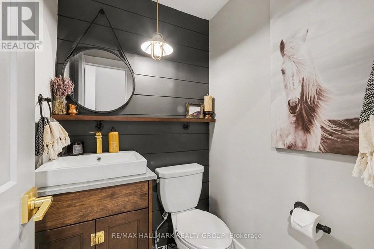 29606507/28-king-george-street/overbrook/ottawa/ontario/K1K1V8_17