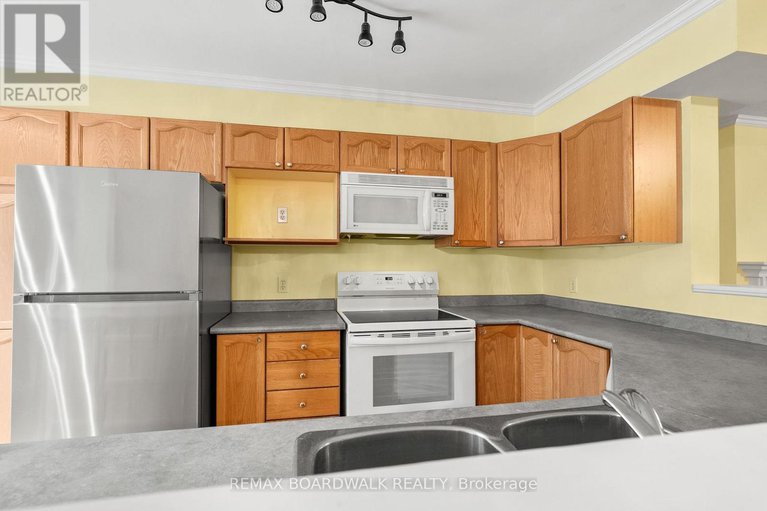 29251894/42-college-circle/castle-heights/ottawa/ontario/K1K4R8_19