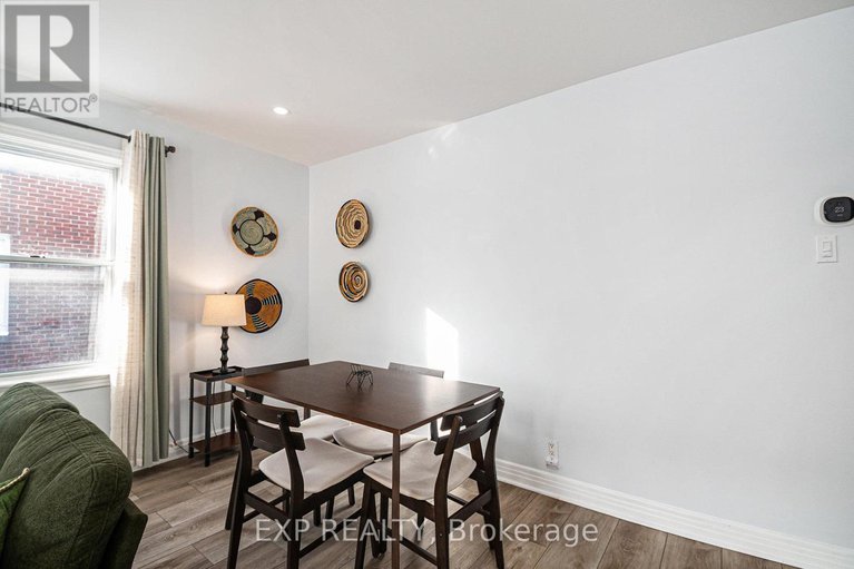 29113724/329-donald-street/overbrookcastle-heights/ottawa/ontario/K1K1M4_5